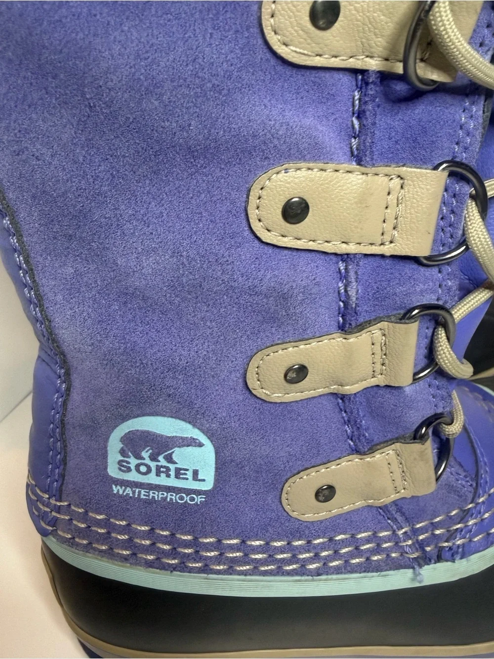 Sorel features joan